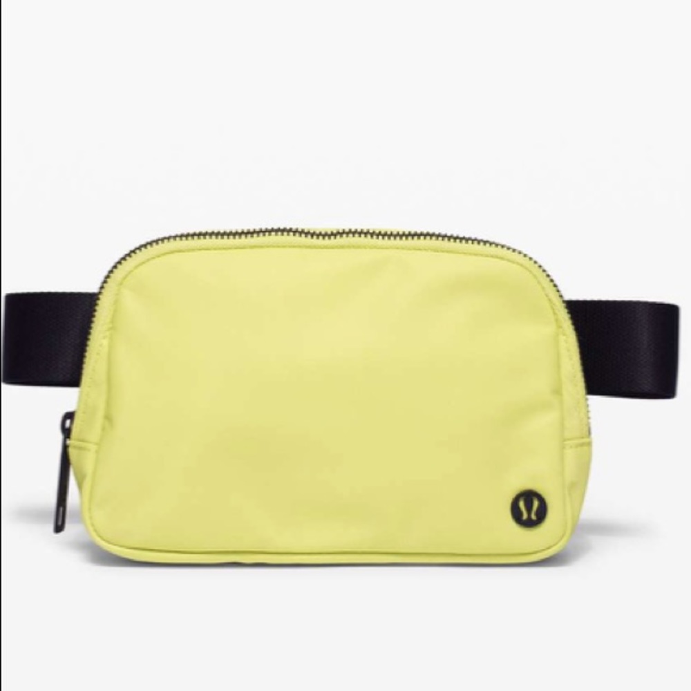 Lululemon Everywhere Belt Bag NWT